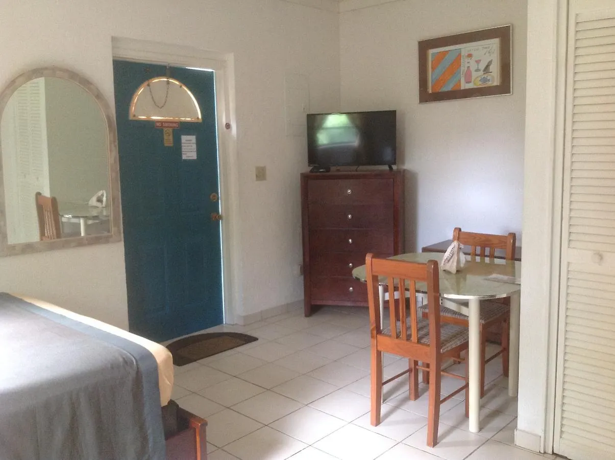 Tropical Dreams Rentals Governor's Harbour Bahamy